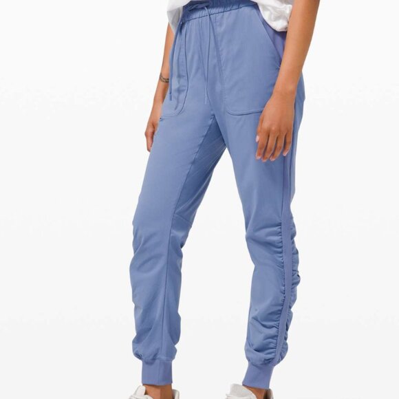 Lululemon Beyond the Studio Jogger Water Drop - Picture 1 of 10